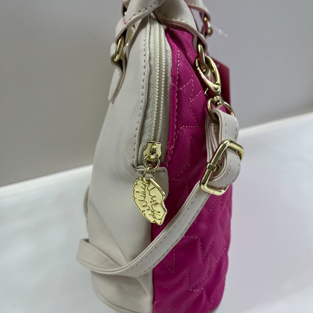 Betsey Johnson - LUV Mini Dome in Fuchsia & White - NWT - Picture 6 of 8